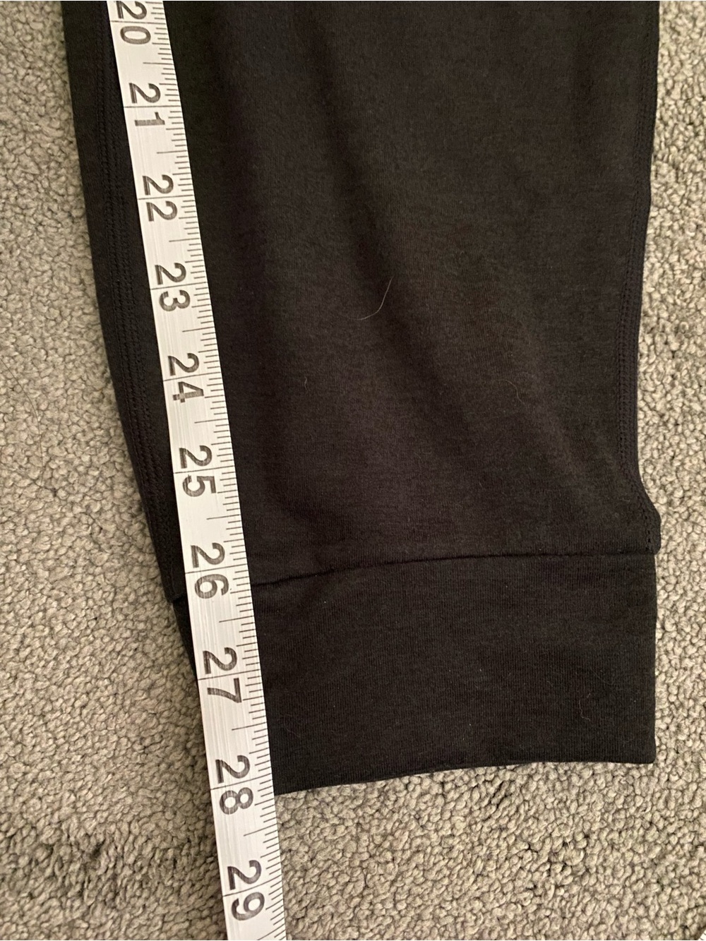 Vuori NWT Heather Black Performance Drawstring Joggers Long Size M Relaxed - Picture 10 of 10